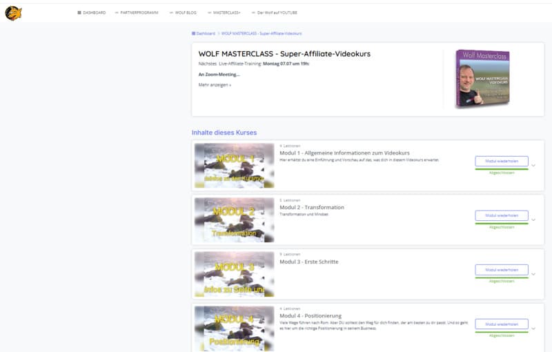 Dashboard des Wolf Masterclass Super Affiliate Kurses mit Übersicht der ersten Module 1 bis 4 im Mitgliederbereich